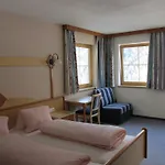 Hotel Apart Alpenschlossl 2*