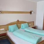 Apart Alpenschlossl Hotel 2*
