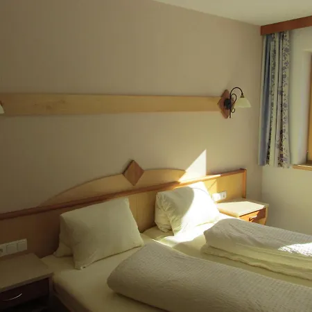 Aparthotel Apart Alpenschlossl 2*