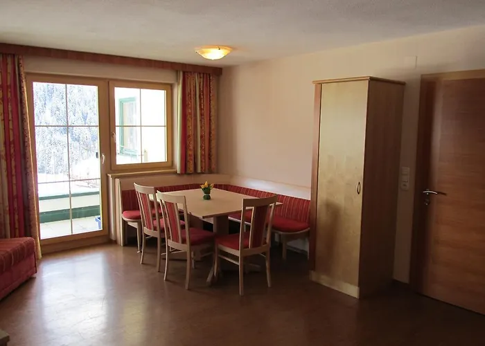 Apart Alpenschlossl Hotel 2*