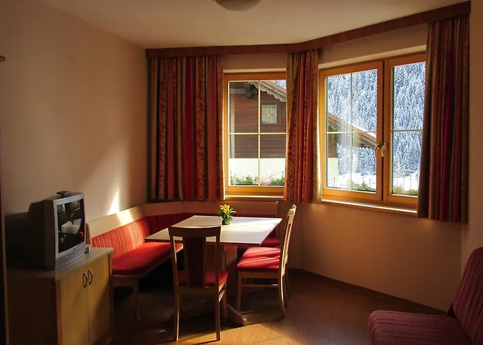 Apart Alpenschlossl Hotel 2*