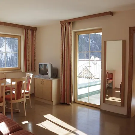 Hotel Apart Alpenschlossl 2*