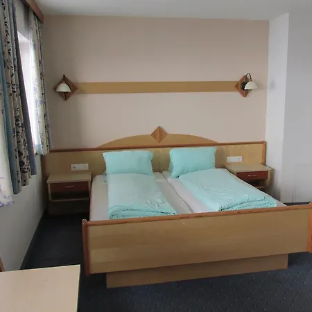 Apart Alpenschlossl Hotel 2*